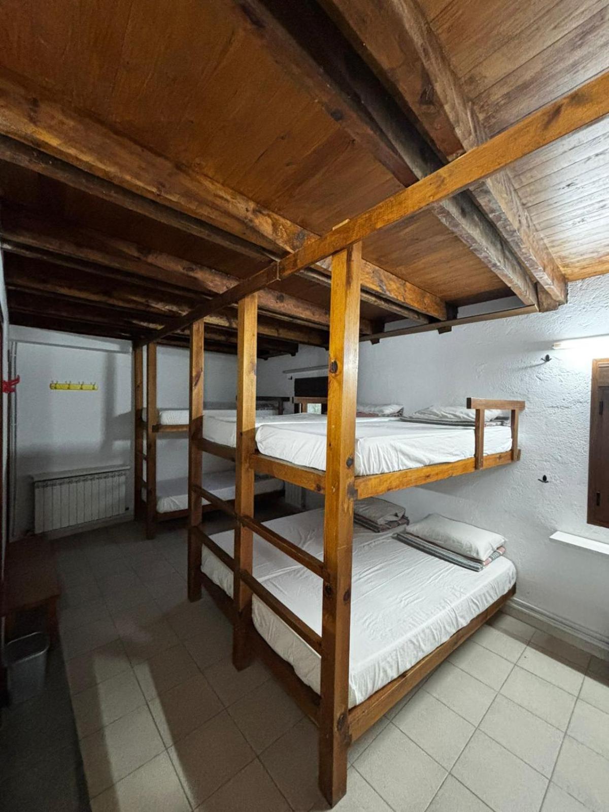 Albergue La Escuela De Liri Bagian luar foto