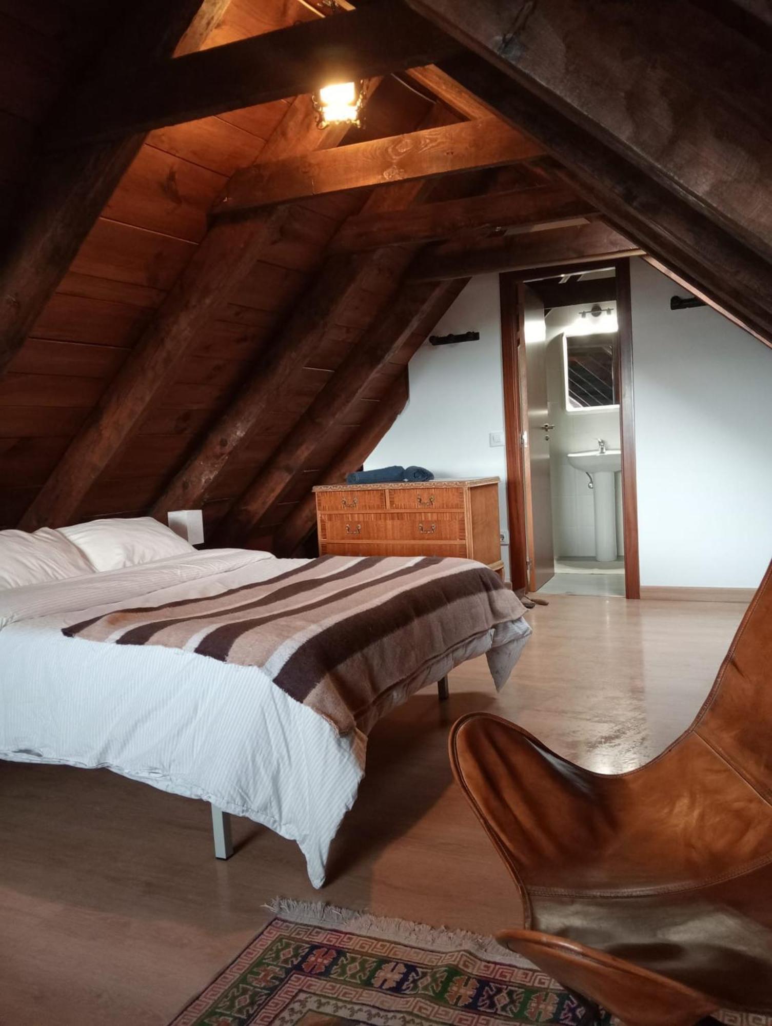 Albergue La Escuela De Liri Bagian luar foto